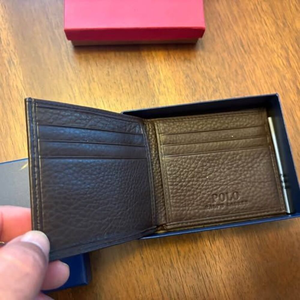 Wallet - Picture 2 of 4